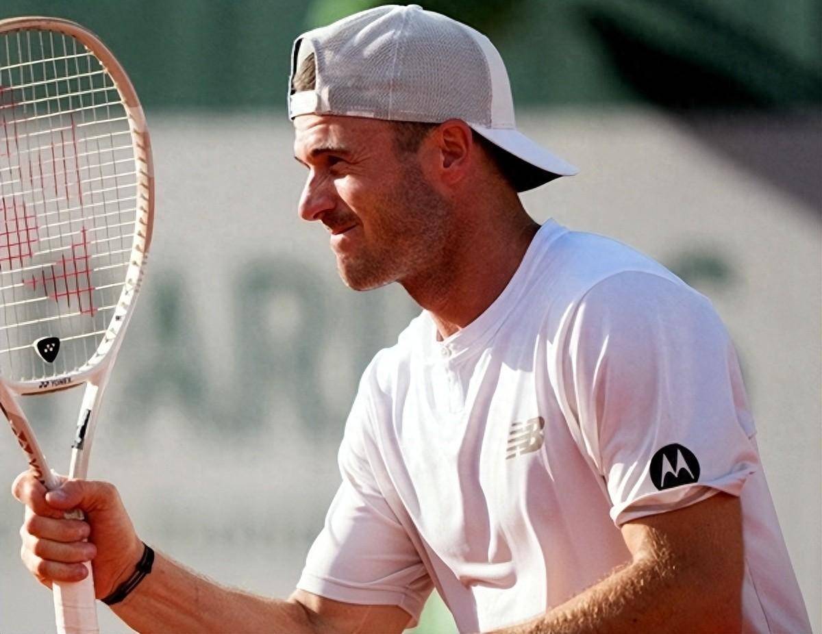 两队不仅争 两队不仅争